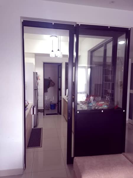 Condominium for Sale at Lake Point Residence - CURTIES CHIN - Kitchen - PropertyGuru.com.my