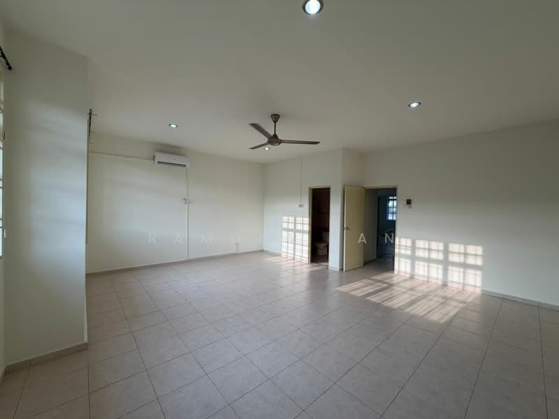 Taman Semabok Perdana untuk Untuk Dijual - RM 498,000, Feb 2026 - Living Room - PropertyGuru.com.my