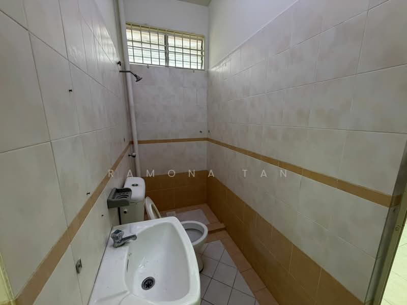 Taman Semabok Perdana untuk Untuk Dijual - RM 498,000, Feb 2026 - Bathroom - PropertyGuru.com.my