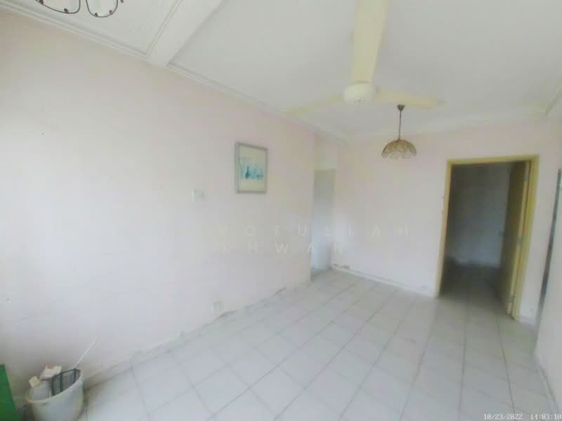 Semi-Detached House for Sale in Bandar Tun Hussein Onn (Cheras) - Gudrotullah Ikhwan - Living Room - PropertyGuru.com.my