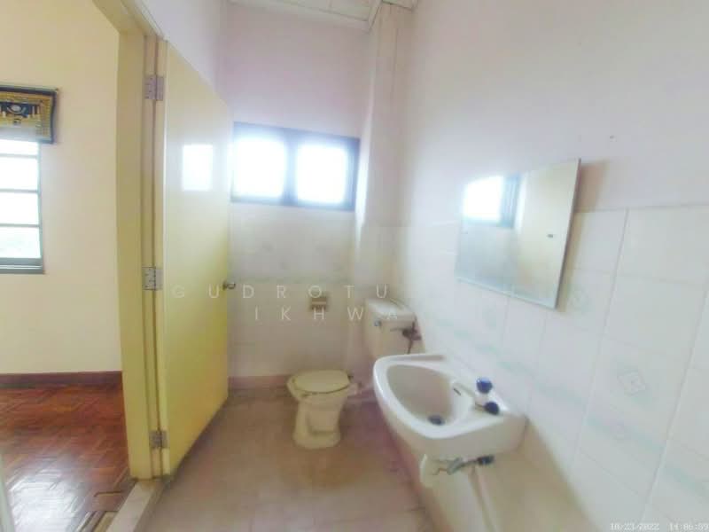 Semi-Detached House for Sale in Bandar Tun Hussein Onn (Cheras) - Gudrotullah Ikhwan - Bathroom - PropertyGuru.com.my
