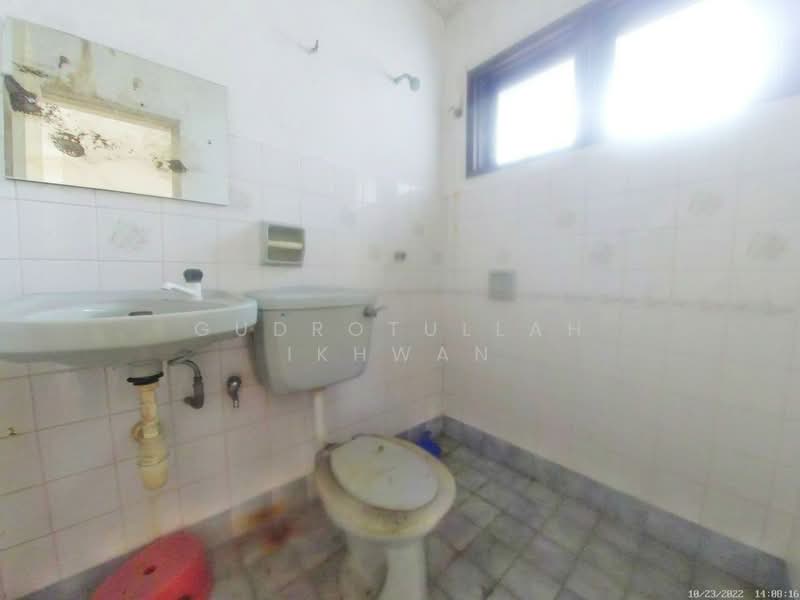 Semi-Detached House for Sale in Bandar Tun Hussein Onn (Cheras) - Gudrotullah Ikhwan - Bathroom - PropertyGuru.com.my