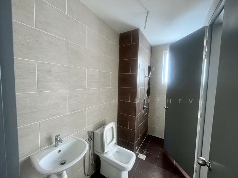 2-storey Terraced House for Sale in Kajang 2 (Kajang) - Zarema Kulbuzheva - Bathroom - PropertyGuru.com.my