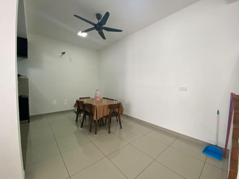 Condominium for Sale at Ayden Townhouse Warisan Puteri - Azizirrahim . - Dining Room - PropertyGuru.com.my