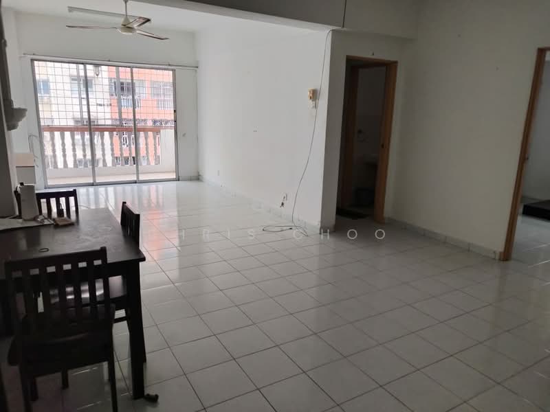 Apartment for Sale at Plaza Indah Apartment - Chris Choo - Living Room - PropertyGuru.com.my