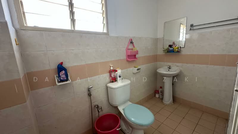 Bandar Puteri Jaya untuk Untuk Dijual - RM 315,000, Feb 2026 - Bathroom - PropertyGuru.com.my