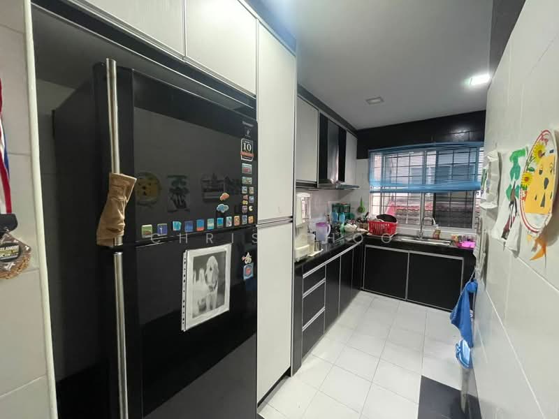 2-storey Terraced House for Sale in Batu Caves (Selangor) - Chris Choo - Kitchen - PropertyGuru.com.my