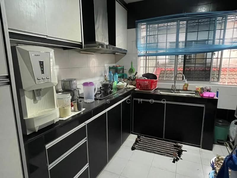 2-storey Terraced House for Sale in Batu Caves (Selangor) - Chris Choo - Kitchen - PropertyGuru.com.my