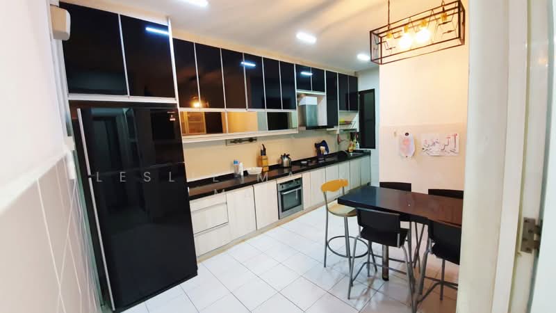 Terraced House for Rent in Alam Impian (Shah Alam) - Leslie Mark Sta Maria - Kitchen - PropertyGuru.com.my
