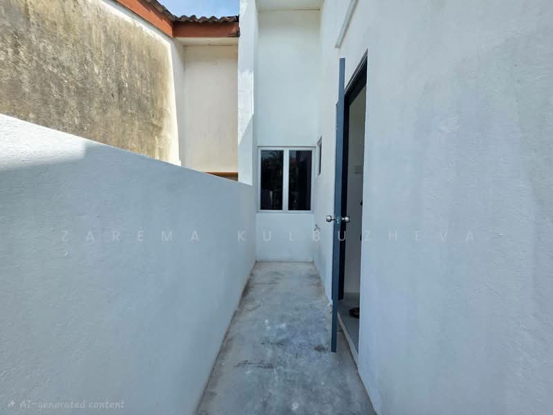 1-storey Terraced House for Sale in Rawang (Selangor) - Zarema Kulbuzheva - Exterior - PropertyGuru.com.my