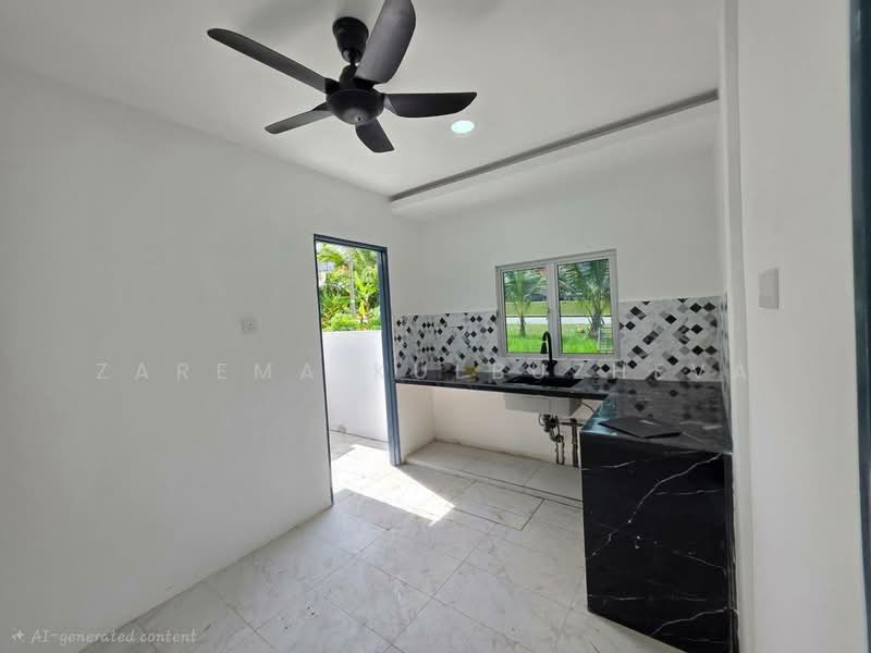1-storey Terraced House for Sale in Rawang (Selangor) - Zarema Kulbuzheva - Kitchen - PropertyGuru.com.my