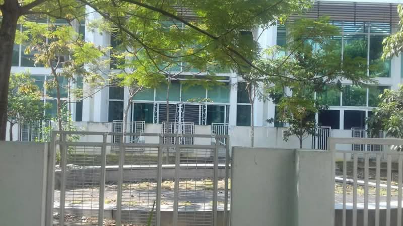 3-storey Terraced House for Sale in Shah Alam (Selangor) - Reena Sarif - Exterior - PropertyGuru.com.my