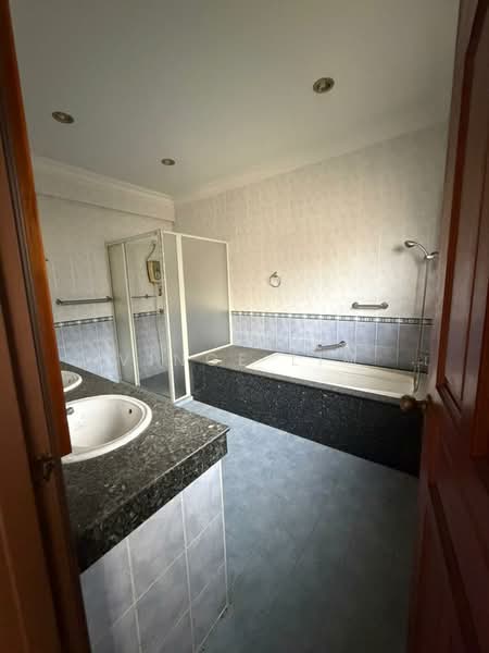 Bungalow for Sale in Bukit Jalil (Kuala Lumpur) - Vince Lim - Bathroom - PropertyGuru.com.my