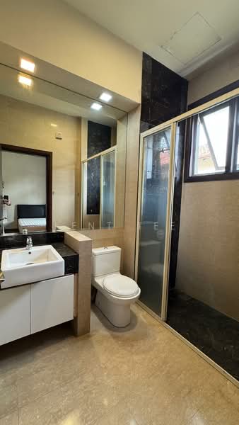 Bungalow for Sale in Seksyen U1 (Glenmarie) - Kent Tee - Bathroom - PropertyGuru.com.my