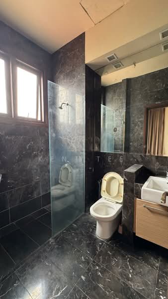 Bungalow for Sale in Seksyen U1 (Glenmarie) - Kent Tee - Bathroom - PropertyGuru.com.my