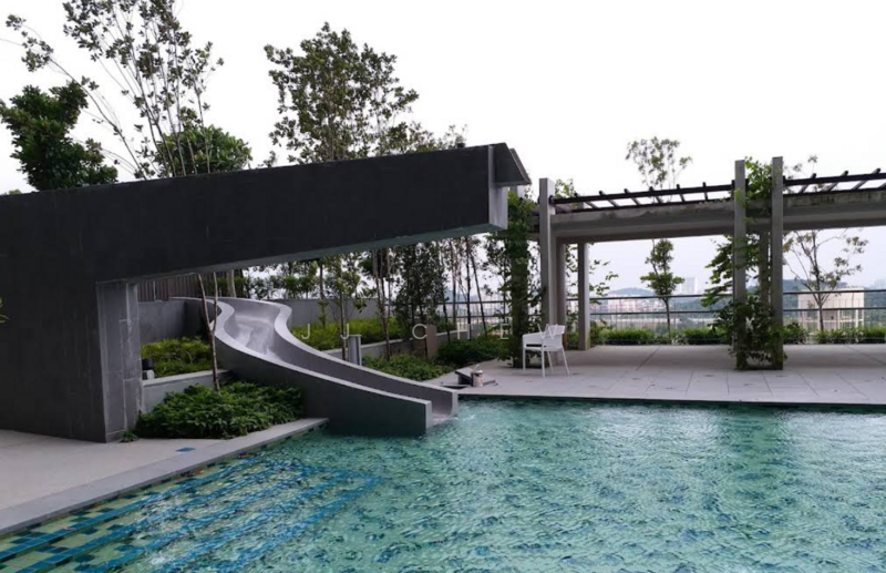 Bandar Putra Permai untuk Untuk Dijual - RM 855,000, Mac 2026 - Pool - PropertyGuru.com.my