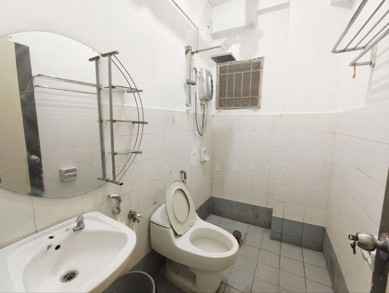 Apartment for Sale at USJ 1 - Tengku Zairi - Bathroom - PropertyGuru.com.my