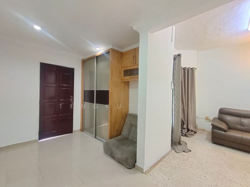 2-storey Terraced House for Sale in Subang Jaya (Selangor) - Tengku Zairi - Living Room - PropertyGuru.com.my