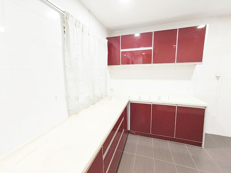 2-storey Terraced House for Sale in Taman Pinggiran Usj (Subang Jaya) - Tengku Zairi - Kitchen - PropertyGuru.com.my