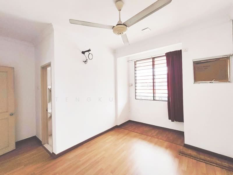 2-storey Terraced House for Sale in Taman Pinggiran Usj (Subang Jaya) - Tengku Zairi - Interior - PropertyGuru.com.my
