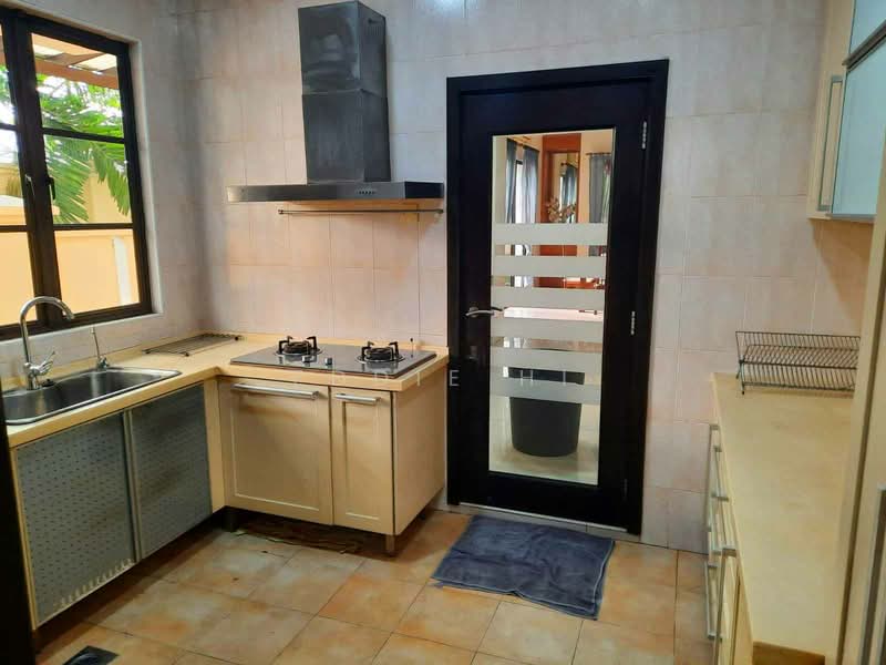 Aman Suria Damansara untuk Untuk Disewa - RM 11,000 /bulan, Feb 2026 - Kitchen - PropertyGuru.com.my