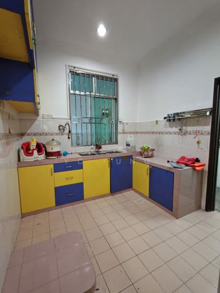 1-storey Terraced House for Sale in Taman Puteri Wangsa (Ulu Tiram) - YC Fung - Kitchen - PropertyGuru.com.my