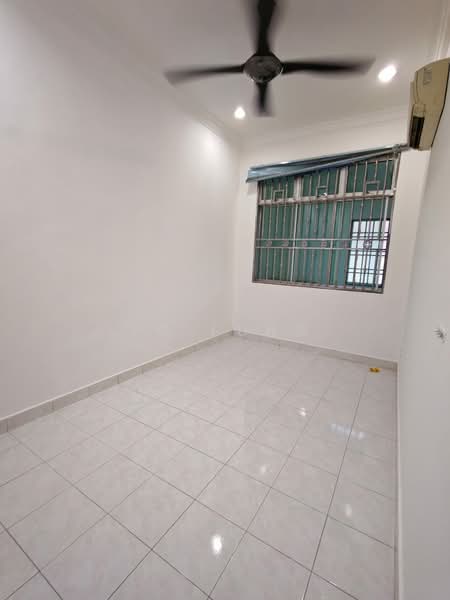 1-storey Terraced House for Sale in Taman Puteri Wangsa (Ulu Tiram) - YC Fung - Interior - PropertyGuru.com.my