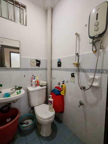 1-storey Terraced House for Sale in Taman Puteri Wangsa (Ulu Tiram) - YC Fung - Bathroom - PropertyGuru.com.my