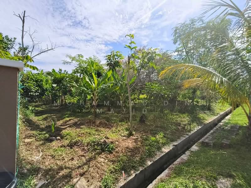 For Sale - Kampung Jalan Kebun