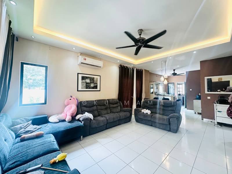Corner Lot Jalan Setia Permai, Setia Alam untuk Untuk Dijual - RM 900,000, Apr 2026 - Living Room - PropertyGuru.com.my