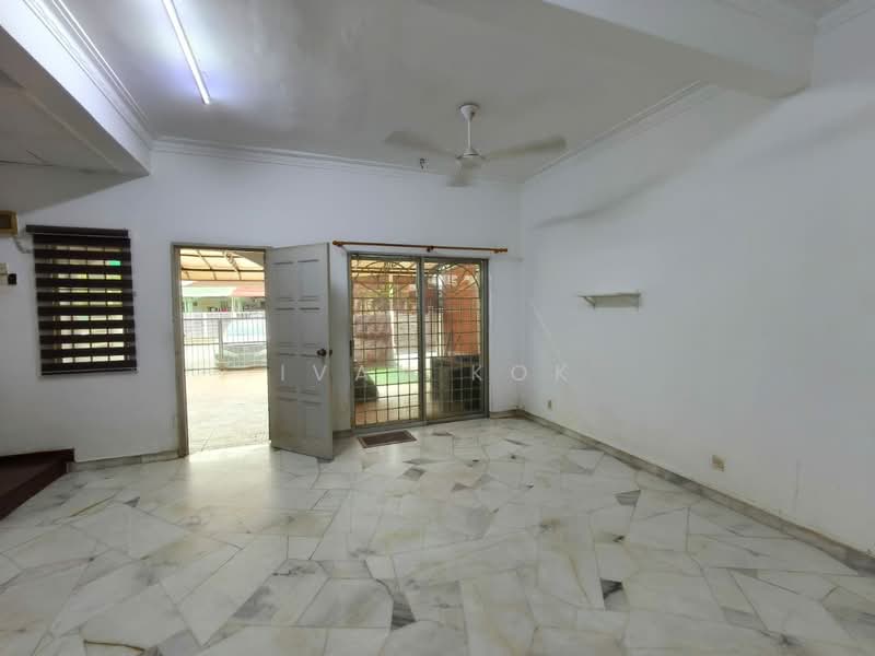 2-storey Terraced House for Rent in Taman TTDI Jaya (Shah Alam) - Ivan Kok - Living Room - PropertyGuru.com.my