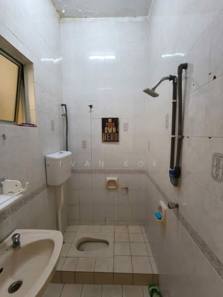 2-storey Terraced House for Rent in Taman TTDI Jaya (Shah Alam) - Ivan Kok - Bathroom - PropertyGuru.com.my