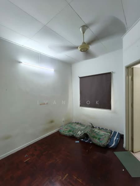 2-storey Terraced House for Rent in Taman TTDI Jaya (Shah Alam) - Ivan Kok - Bedroom - PropertyGuru.com.my