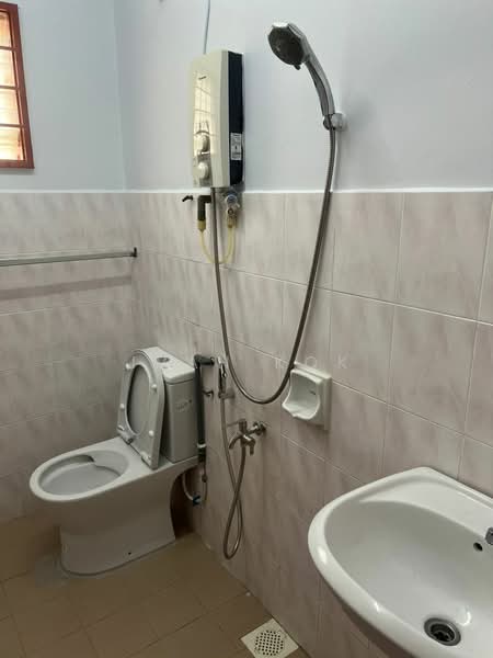 1-storey Terraced House for Rent in Kelana Jaya (Petaling Jaya) - Ivan Kok - Bathroom - PropertyGuru.com.my