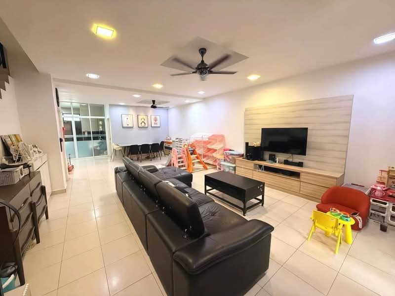 Taman Bestari Indah untuk Untuk Dijual - RM 668,000, Mac 2026 - Living Room - PropertyGuru.com.my