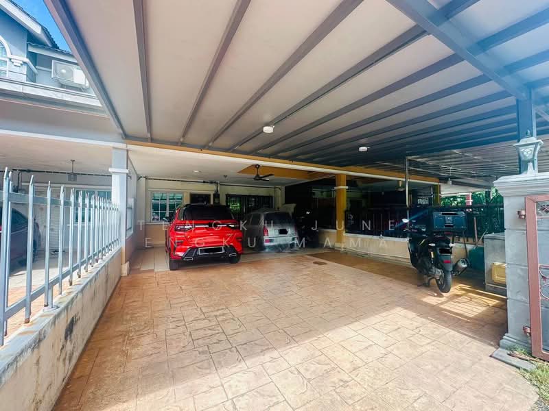Double Storey Seksyen 7 Bandar Baru Bangi untuk Untuk Dijual - RM 650,000, Apr 2026 - Car Park - PropertyGuru.com.my