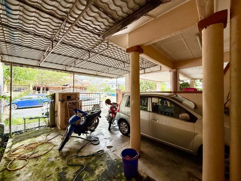 2-storey Terraced House for Sale in Bandar Baru Bangi (Selangor) - Kyra Afnee - Car Park - PropertyGuru.com.my
