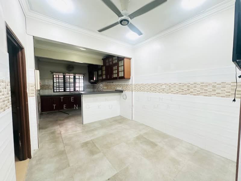 2-storey Terraced House for Sale in Bandar Baru Bangi (Selangor) - Tengku June Tengku Mamat - Kitchen - PropertyGuru.com.my