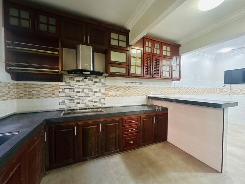2-storey Terraced House for Sale in Bandar Baru Bangi (Selangor) - Tengku June Tengku Mamat - Kitchen - PropertyGuru.com.my