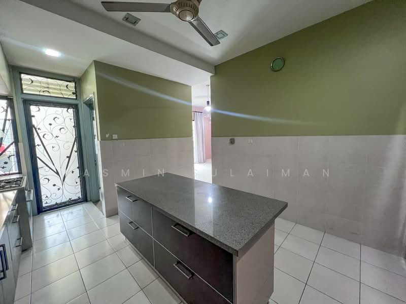 3-storey Terraced House for Sale in Alam Damai (Cheras) - Yasmin Sulaiman - Kitchen - PropertyGuru.com.my