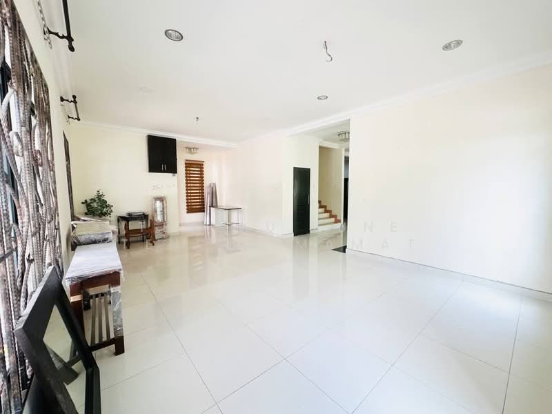 SemiD 2.5 Storey Puncak Bangi Seksyen 6 Bandar Baru Bangi untuk Untuk Dijual - RM 1,650,000, Mac 2026 - Living Room - PropertyGuru.com.my