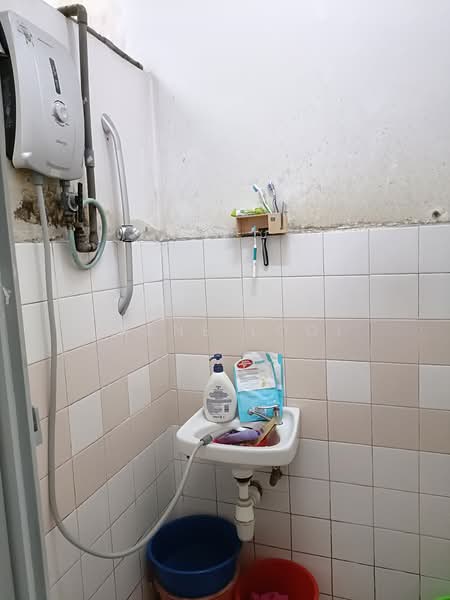 Sri Anggerik 1 untuk Untuk Dijual - RM 235,000, Feb 2026 - Bathroom - PropertyGuru.com.my