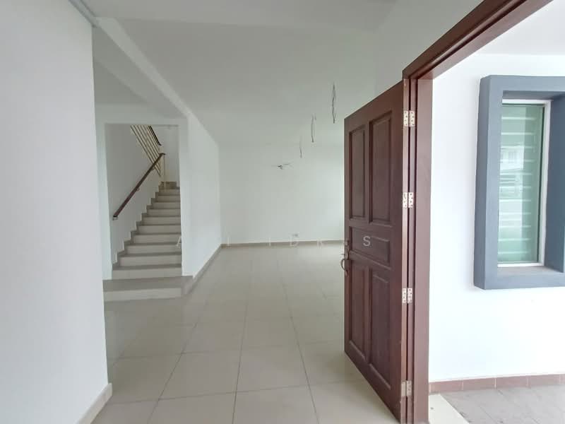 Semi-Detached House for Sale in Bandar Teknologi Kajang (Kajang) - Ali Idris - Entrance - PropertyGuru.com.my