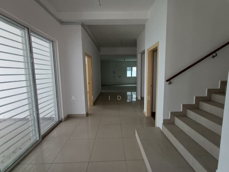 Semi-Detached House for Sale in Bandar Teknologi Kajang (Kajang) - Ali Idris - Corridor - PropertyGuru.com.my