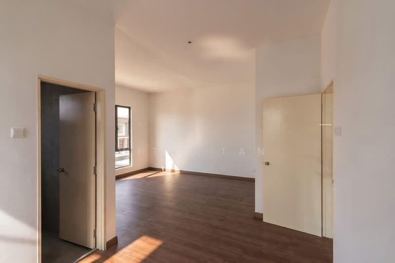 2-storey Terraced House for Sale in Seksyen U13 (Setia Alam) - Vitas Tan - Interior - PropertyGuru.com.my