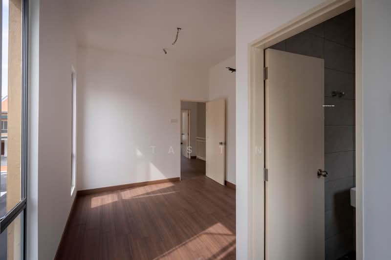 2-storey Terraced House for Sale in Seksyen U13 (Setia Alam) - Vitas Tan - Interior - PropertyGuru.com.my