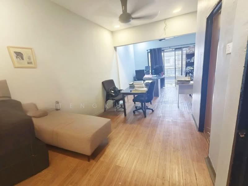 2-storey Terraced House for Sale in Subang Jaya (Selangor) - Tengku Zairi - Study - PropertyGuru.com.my