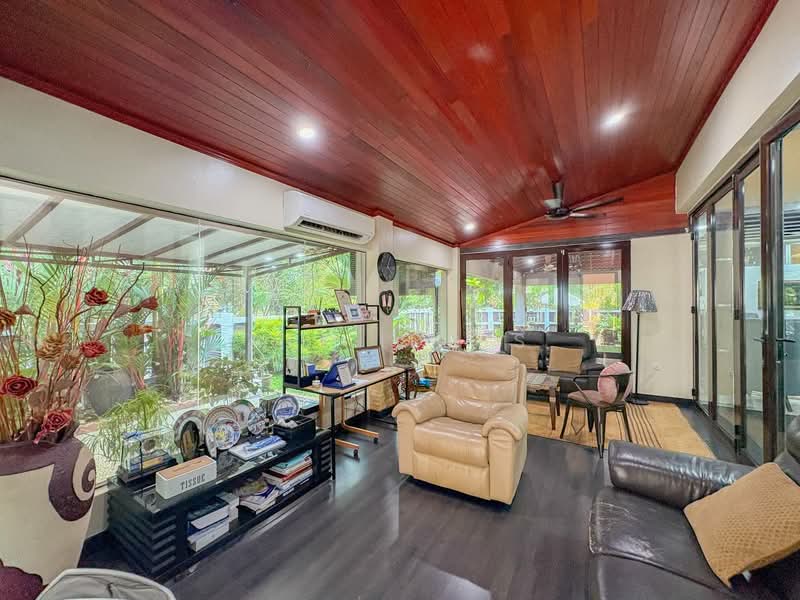 Bandar Baru Enstek, Nilai untuk Untuk Dijual - RM 1,800,000, Mac 2026 - Living Room - PropertyGuru.com.my