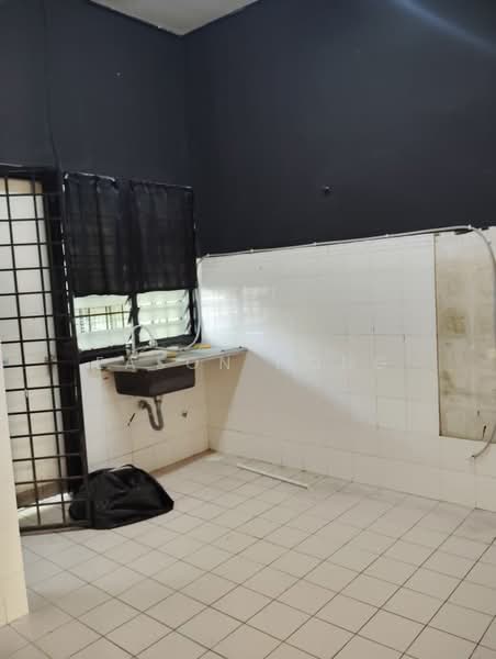 1-storey Terraced House for Rent in Bandar Puncak Alam (Puncak Alam) - Eason Hong - Kitchen - PropertyGuru.com.my