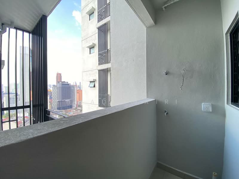 Skyline KL untuk Untuk Disewa - RM 4,000 /bulan, Feb 2026 - Balcony - PropertyGuru.com.my